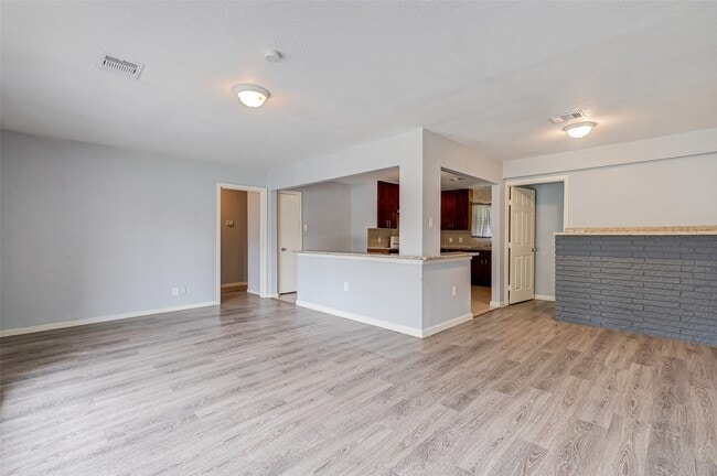 Building Photo - 7658 Belbay St