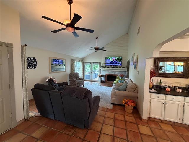 Building Photo - 9340 Mountain Lake Cir