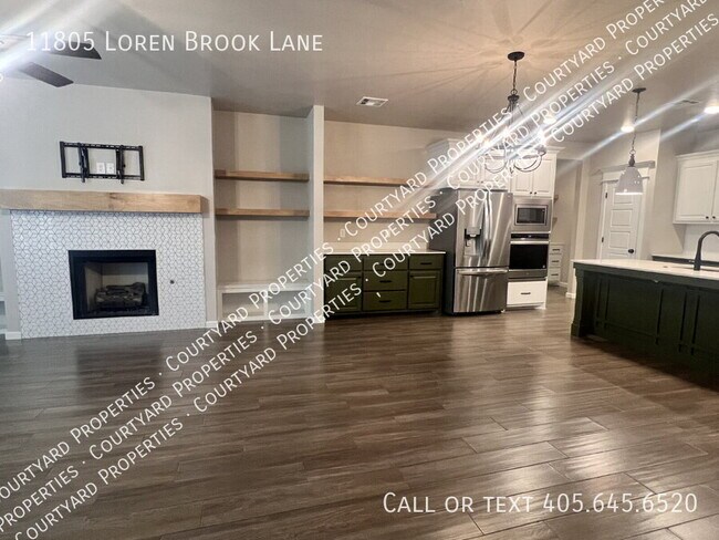 Building Photo - 11805 Loren Brook Ln