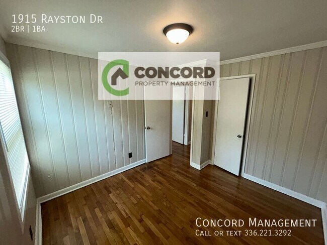 Building Photo - 1915 Rayston Dr