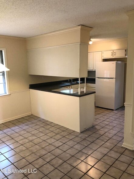 Building Photo - 8341 Old Forge Rd