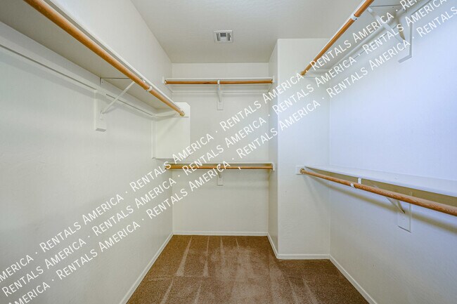 Building Photo - 21004 N Sansom Dr