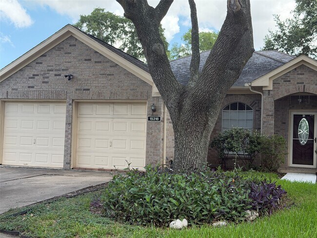 Building Photo - 15318 Inks Lake Dr