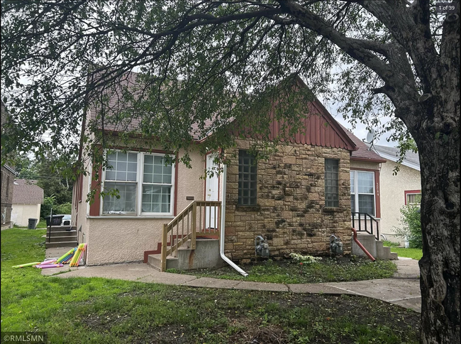 Building Photo - 3844 Cedar Ave S