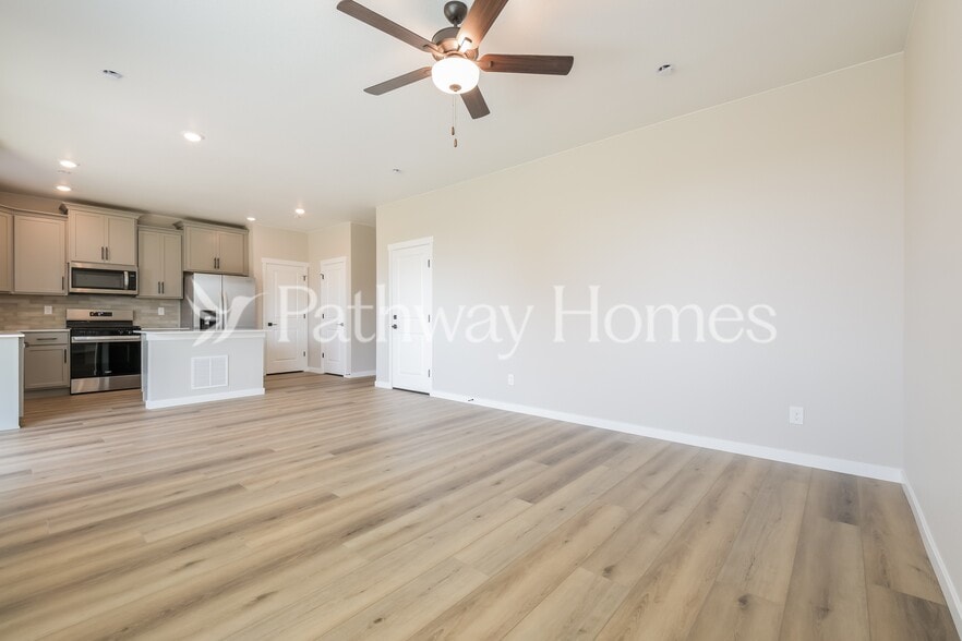 Building Photo - 9491 Yampa St