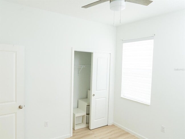 Building Photo - 445 Silver Palm Dr