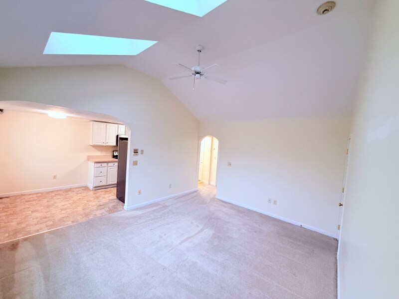 Building Photo - 78 Center St