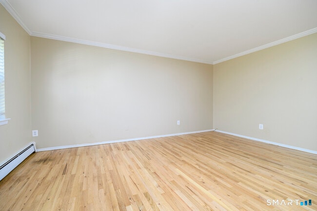 Building Photo - 398 Courtland Ave