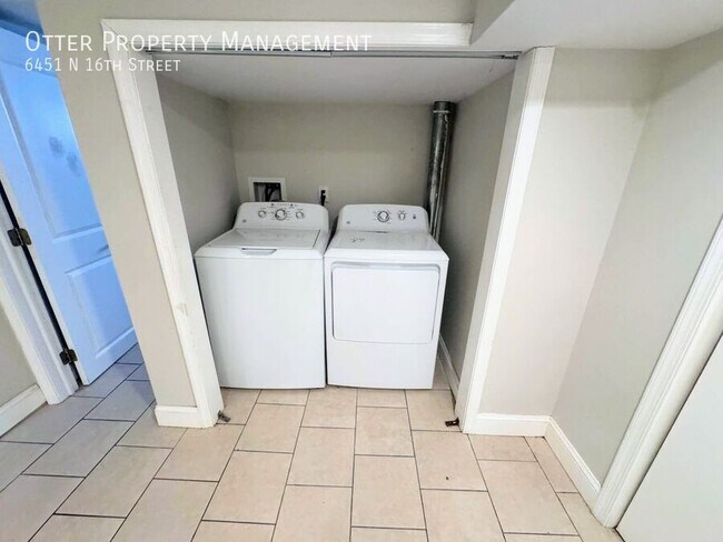 Building Photo - 6451 N 16th St