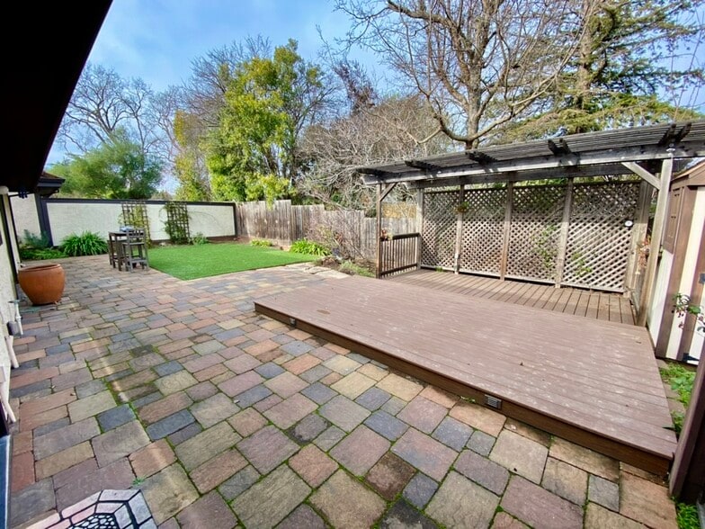 Backyard - 90 Holstrom Cir