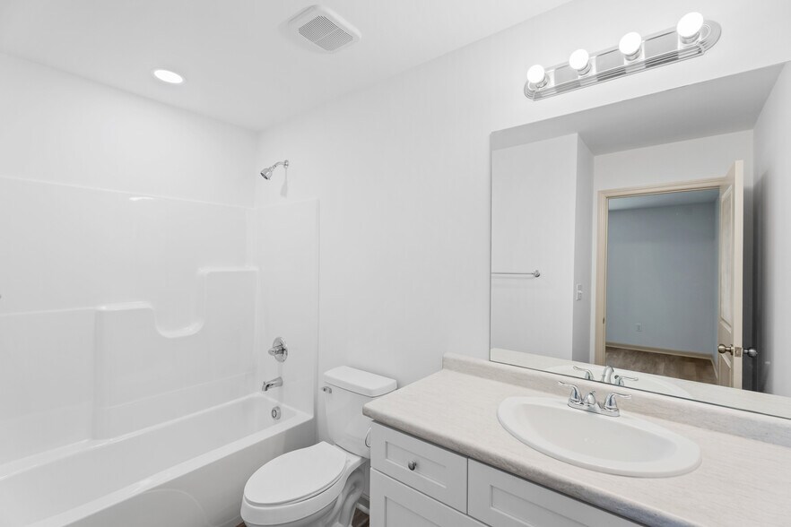 master bath - 400 N Church Ave