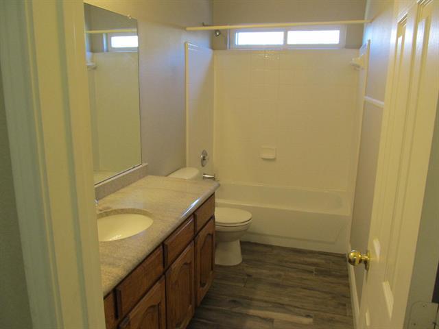 Building Photo - 1614 N Timber Brook Dr