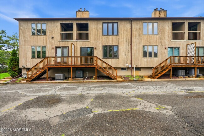 Building Photo - 108 Neptune Ave