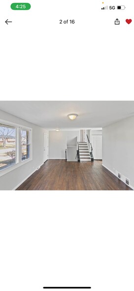 Living room. - 3421 Birchwood Dr