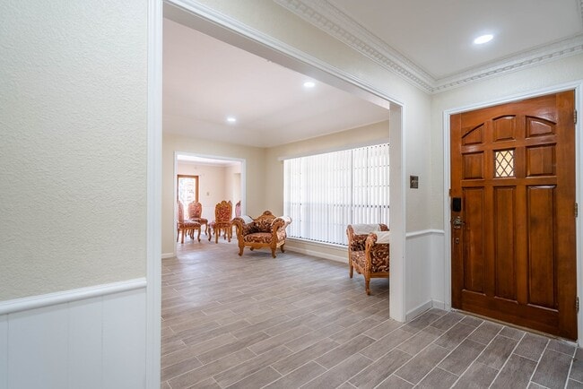 Building Photo - 4503 Westminister Dr