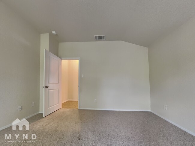 Building Photo - 20216 Boggy Ford Rd