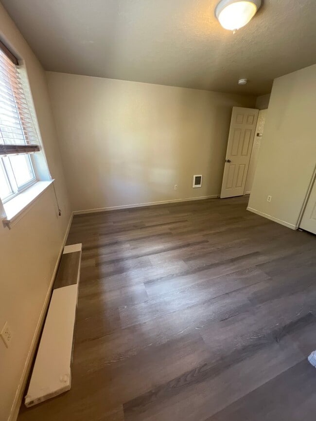 Building Photo - 1431 Lucinda Ct