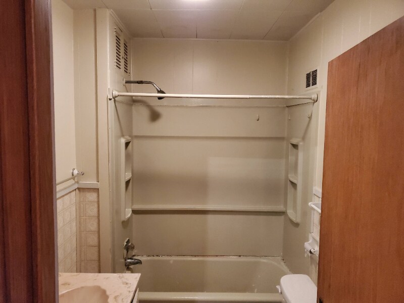 Building Photo - 714 N 4th St