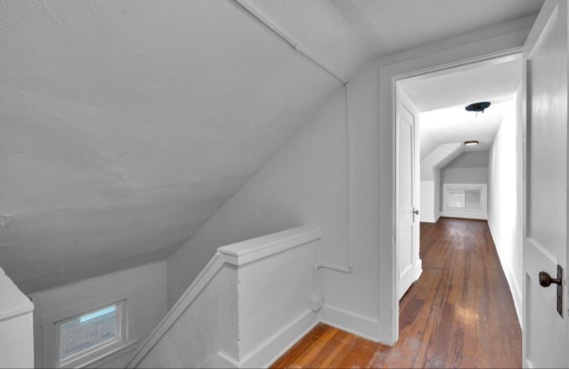 Building Photo - 1479 Bryden Rd