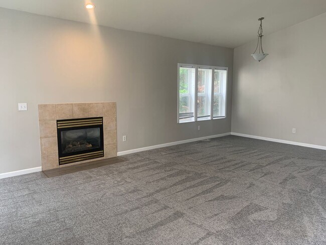 Building Photo - 2207 S 252nd Pl