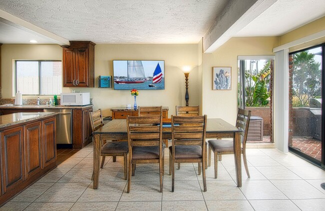 Building Photo - 414 E Oceanfront