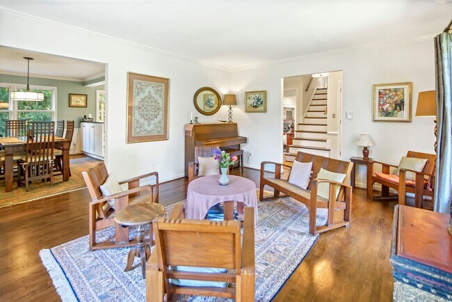 Building Photo - 6902 Tilden Ln