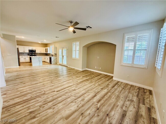 Building Photo - 777 Valley Rise Dr