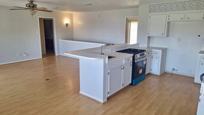 Building Photo - 19 N White Heron Dr