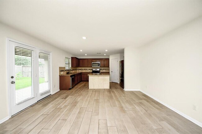 Building Photo - 3302 Regal Park Ln