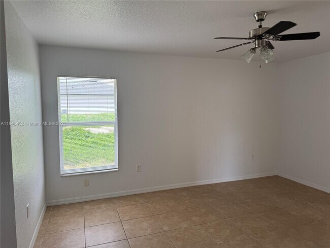 Building Photo - 13755 SW 48th Ct