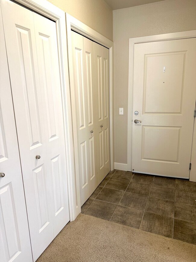 Building Photo - Downtown Boise Condo Living