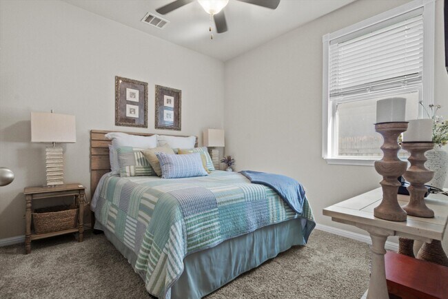 Building Photo - 109 Mountain Valley St