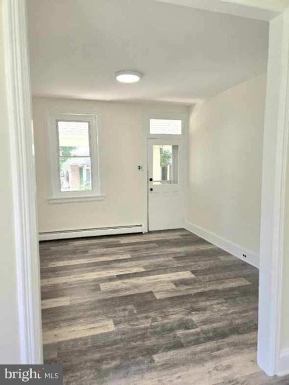 Building Photo - 825 Maple Ave