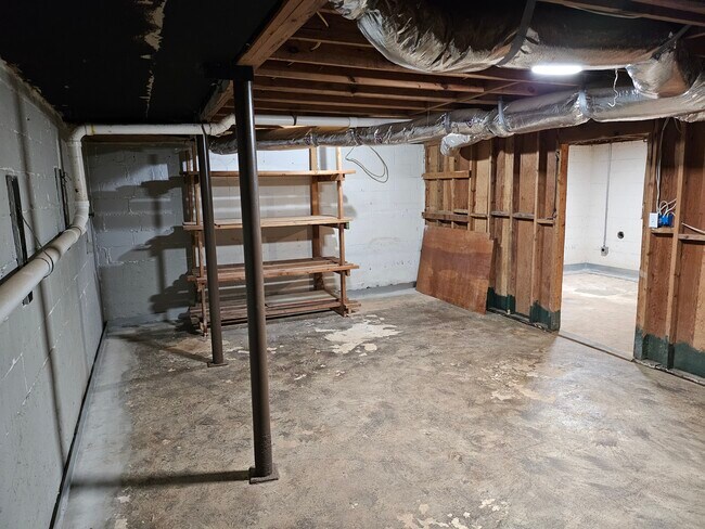 Building Photo - 2248 Tilson Cir