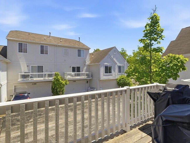 Building Photo - 2378 Oakfield Ct