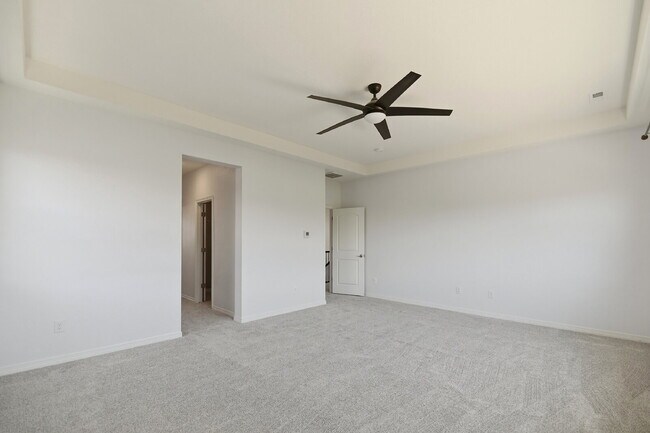 Building Photo - $4,340.95, 5 Beds - 3.5 Bath, Single Family Home in Broomfield with Pool Access!