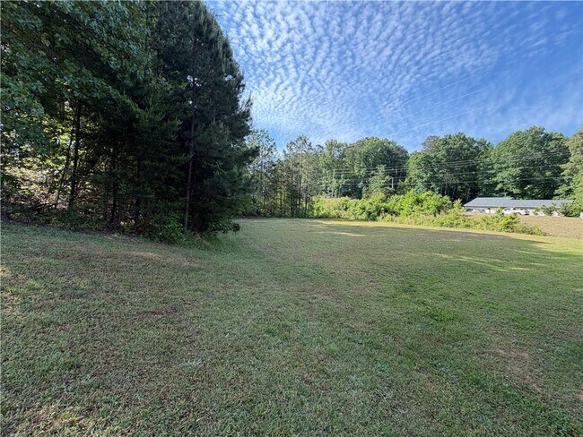 Building Photo - 86 Robert Jones Rd
