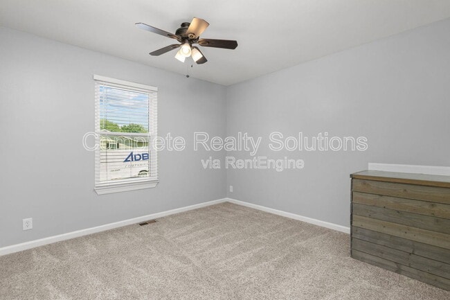 Building Photo - 17 Auchly Ln