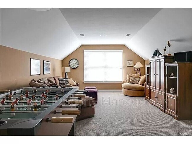 Building Photo - 4700 Kipper Dr