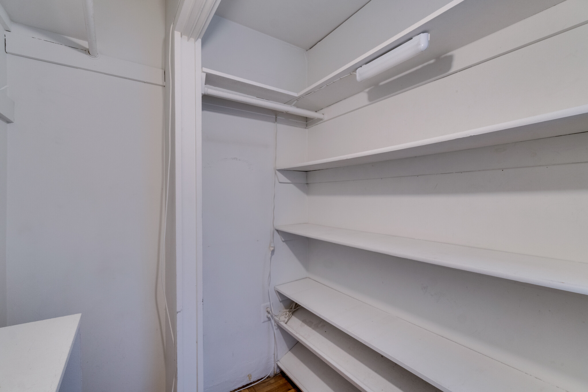 Walk in closet 1 - 1021 Arlington Blvd