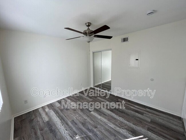 Building Photo - 422 Rosa Parks Rd