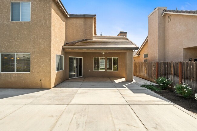 Building Photo - 2940 E Brandon Ln