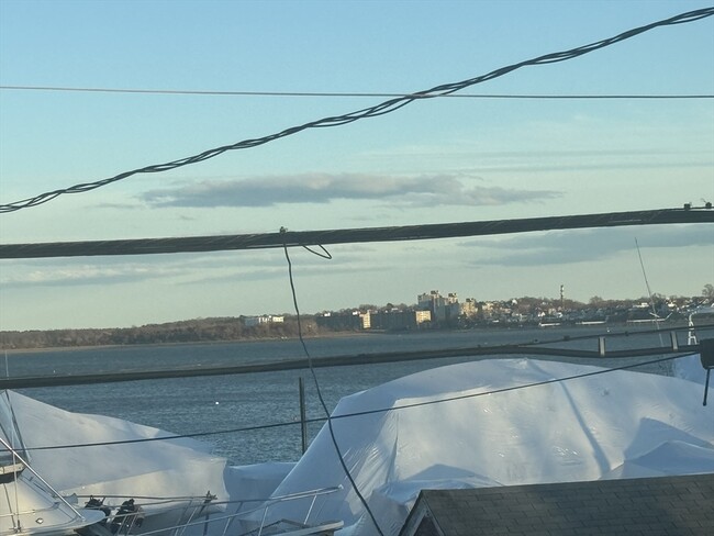 Building Photo - 2 Sea Ave