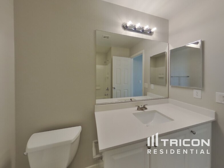 Building Photo - 9169 Promising Ct