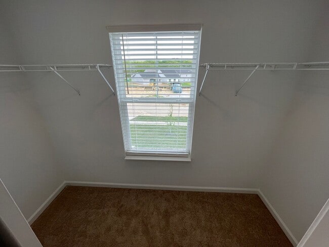 Building Photo - East Jefferson County New Home For Rent