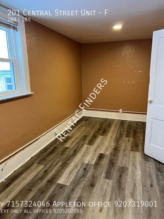 Building Photo - 201 Central St