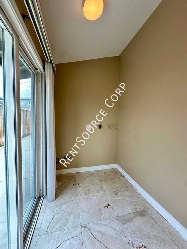 Building Photo - 3 Bedroom, Single Story, Cul-de-sac home f...