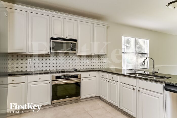 Building Photo - 418 Breckenridge Cir SE
