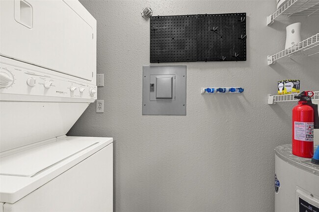 Building Photo - 3663 E NASA Pkwy