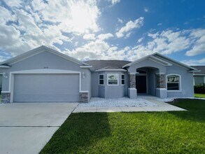 Building Photo - 3 Bedroom Single Family in South Lakeland ...
